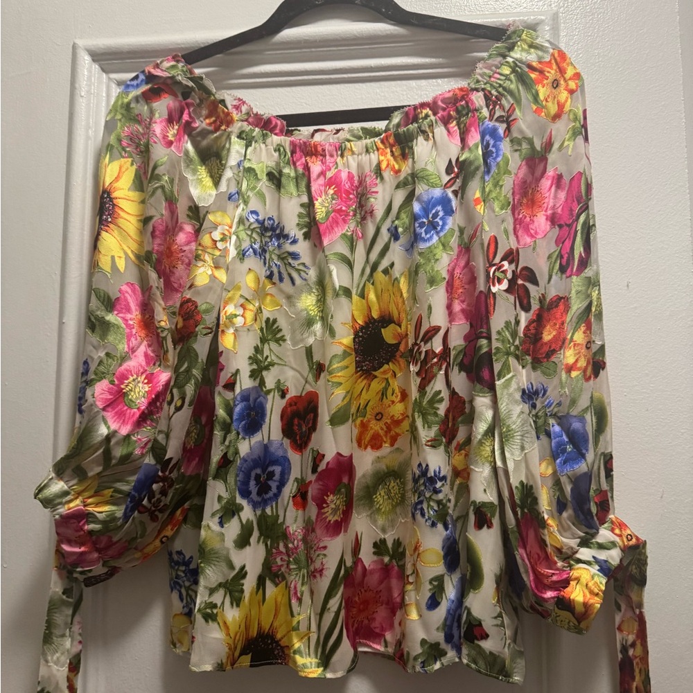 Alice and Olivia Off the Shoulder Flower Blouse Size Large NWT